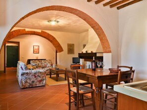 Dining - Schönes 1-Zimmer-Apartment by Interhome (Reggello)