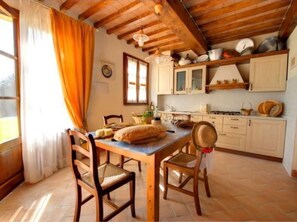 Dining - Lo Strettoio Wohnung mit Gemeinschaftspool by Interhome (Castelfalfi)
