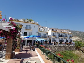 Exterior - Schöne Villa mit Meerblick, großem Pool und Jacuzzi in Maro - Costa del Sol by Interhome (Nerja)