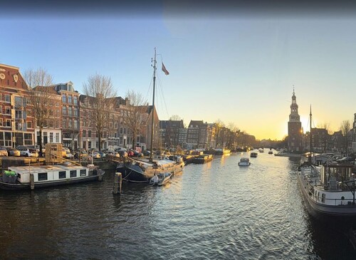 New: luxurious and spacious boutique houseboat with sauna