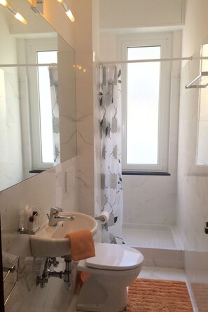 Towels - Wohnung 'Casa Cristina' mit privatem Balkon by Interhome (Rapallo)