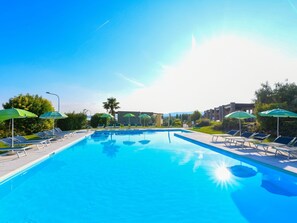 Pool - Relais Rosa dei Venti - Zwei-Zimmer-Wohnung by Interhome (Moniga del Garda)