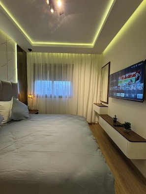 Laptop workspace - Luxury apartment Maarif near Stadium (Casablanca)