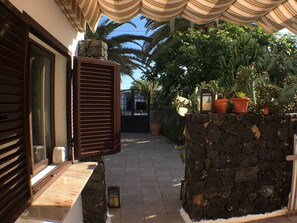 Terrace/patio - in Costa Teguise mit Privatem Pool by Interhome (Costa Teguise)