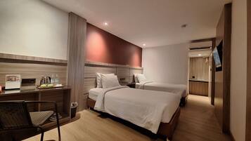 Superior Twin Room | Laptop workspace, free WiFi