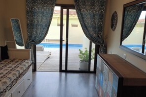 6 bedrooms, Internet - Geräumiges Haus mit exklusivem Schwimmbad und Solarium. by Interhome (Costa del Silencio)
