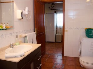 Towels - "Casa Rural Ondina". by Interhome (Hermigua)