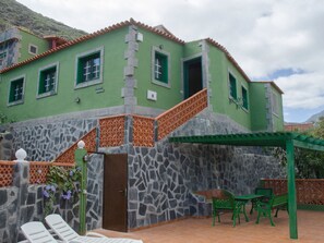 Outdoor dining - "Casa Rural Ondina". by Interhome (Hermigua)