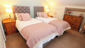 1 bedroom, individually decorated, individually furnished, free WiFi