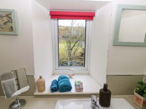 Shower - Wain Wath Cottage (Richmond)