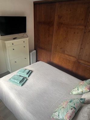 Strykejern/-brett, wi-fi og sengetøy