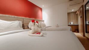 Deluxe Twin Room | Desk, laptop workspace, free WiFi - Portola Tiara Hotel Meulaboh (Meulaboh)