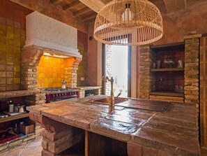 Fridge, dishwasher, cookware/dishes/utensils - Wohnung "Villa I Spazio" mit Pool by Interhome (Volterra)
