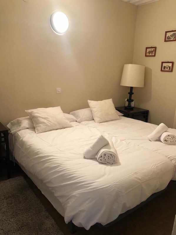 WiFi, bed sheets - Apartamento de 8 en Zona Media (Sierra Nevada)