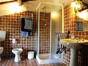 Bathroom - ♥️ ♥️ Ferienhaus Ca Piero - ein antikes Borgo (Dörfchen) OBJEKTPREIS* für 20 Pe by Interhome (Urbino)