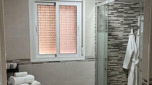 Maison Deluxe, rez-de-chaussée | Salle de bain