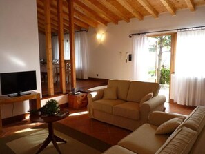 TV, fireplace - Tenuta "Dependance Cecilia" (Abhängigkeit Cecilia) by Interhome (Corsanico)