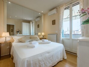 Internet - Wohnung 'Ephesus' mit Terrasse by Interhome (Florence)