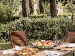 Outdoor dining - Wohnung Siena by Interhome (Casole d'Elsa)