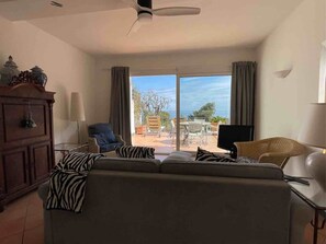 DVD player - Junges Haus' Wohnung mit Wasserblick by Interhome (Diano Marina)