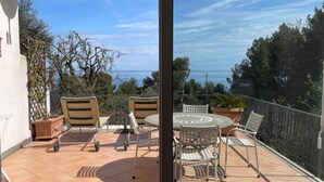 Unclassified image, 2 of 19, button - Junges Haus' Wohnung mit Wasserblick by Interhome (Diano Marina)
