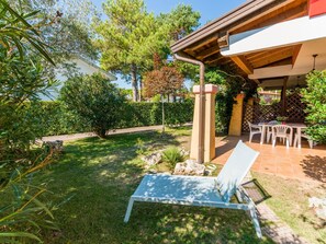 Outdoor dining - Borgo Stella Marina 2A Villa für 6 Pers. 50 qm. by Interhome (Bibione)