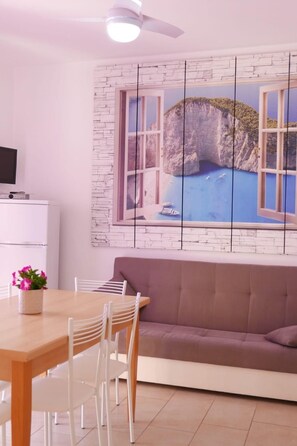 Dining - Wohnung 'Cond. Boschetto B6' by Interhome (Bibione)