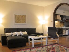TV - Wohnung mit herrlichem Blick auf den Gardasee by Interhome (Malcesine)