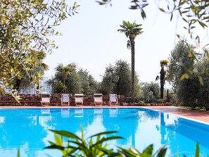 Pool - "San Rocco Suite mit Terrasse by Interhome (Manerba)
