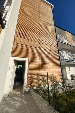 Exterior detail - Wohnung 'Vanessa' mit Terrasse by Interhome (Lazise)