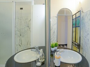 Bathroom - Casa Athina bei Holiday World by Interhome (Savona)