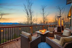 Property grounds - Luxury, Mtn Views, Games, Office, Bar, & Hot Tub (Boone)