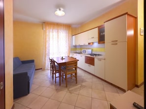 Interior - Pia del Faro' Wohnung mit Balkon by Interhome (Bibione)