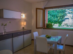 Dining - Wohnung in Strandnähe by Interhome (Manerba)