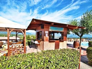 Outdoor dining - Wohnung in Solarolo mit privatem Parkplatz by Interhome (Manerba)