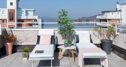 La Terrazza' Wohnung mit Seeblick by Interhome