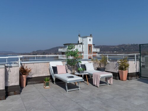La Terrazza' Wohnung mit Seeblick by Interhome