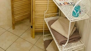 Unclassified image, 3 of 28, button - Bella Vista Poggi  - fantastischer Meerblick by Interhome (Poggi)