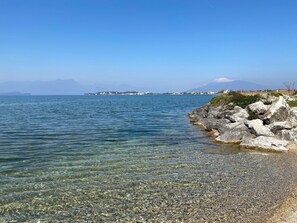 Beach - Schönes Studio-Apartment - Pool und Balkon by Interhome (Sirmione)
