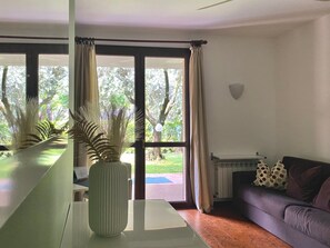 Living area - Gemütliche Drei-Zimmer-Wohnung mit Garten by Interhome (Sirmione)