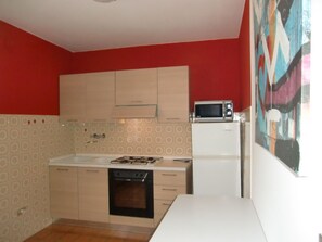 Kitchen / Dining Room - Erdgeschosswohnung mit Seeblick by Interhome (Bezzecca)