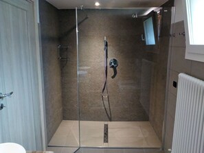 Towels - Freistehendes Haus mit privatem Garten by Interhome (Bezzecca)