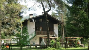 Exterior - 2-stöckige Wohnung mit privatem Garten by Interhome (Bezzecca)