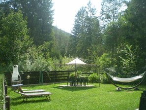 Property grounds - Freistehendes Haus mit eingezäuntem Privatgarten by Interhome (Bezzecca)