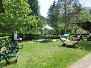Children’s area - Freistehendes Haus mit eingezäuntem Privatgarten by Interhome (Bezzecca)
