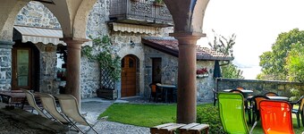 Historisches Haus mit Seeblick by Interhome