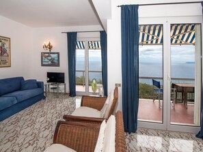 Living area - Wohnung mit Parkplatz und Panoramablick by Interhome (Finale Ligure)