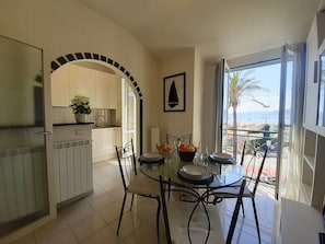 Dining - für 4 Personen ca. 50 m² in Sestri Levante, Norditalien (Ligurien) by Interhome (Sestri Levante)