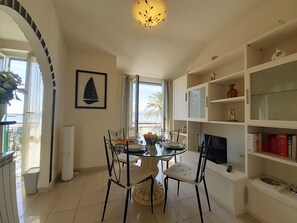 Dining - für 4 Personen ca. 50 m² in Sestri Levante, Norditalien (Ligurien) by Interhome (Sestri Levante)