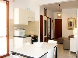Interior - Sehr zentral mit Parkmöglichkeit by Interhome (Levanto)